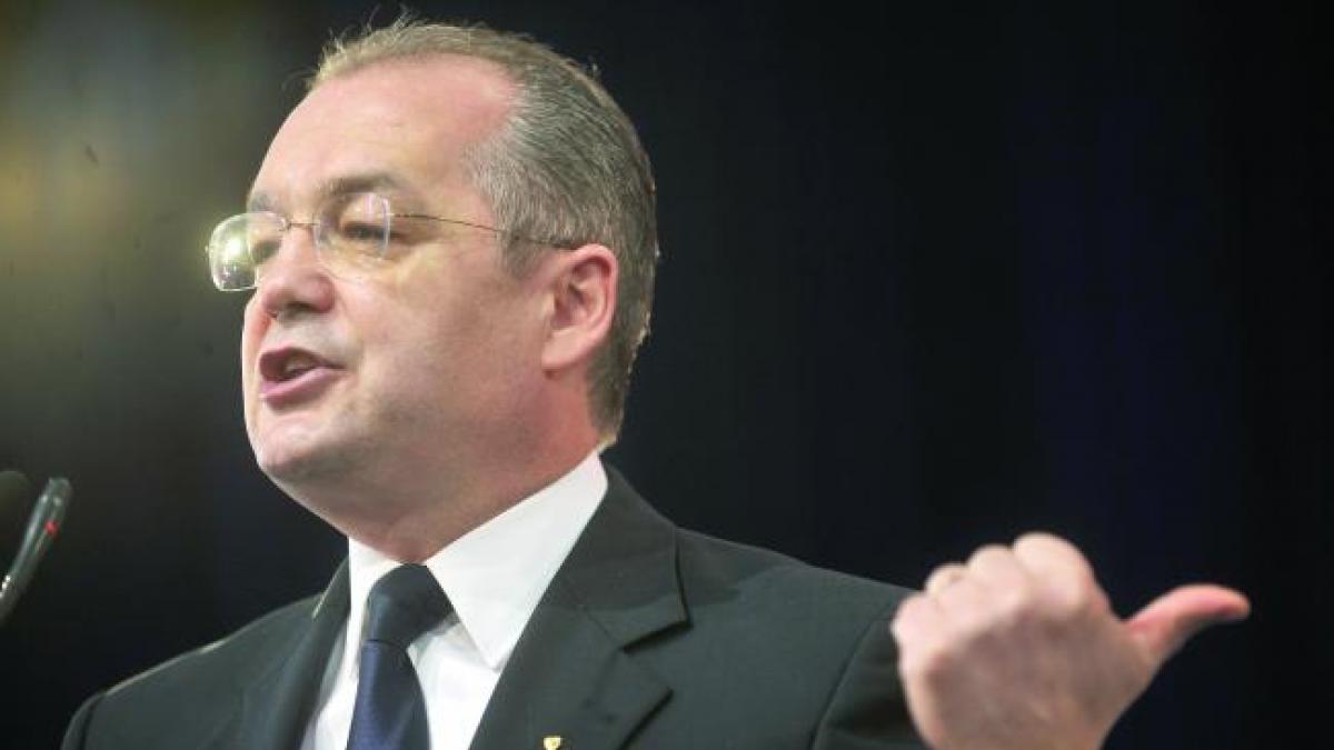 Emil Boc curăţă Clujul cu “penalul” lui Apostu
