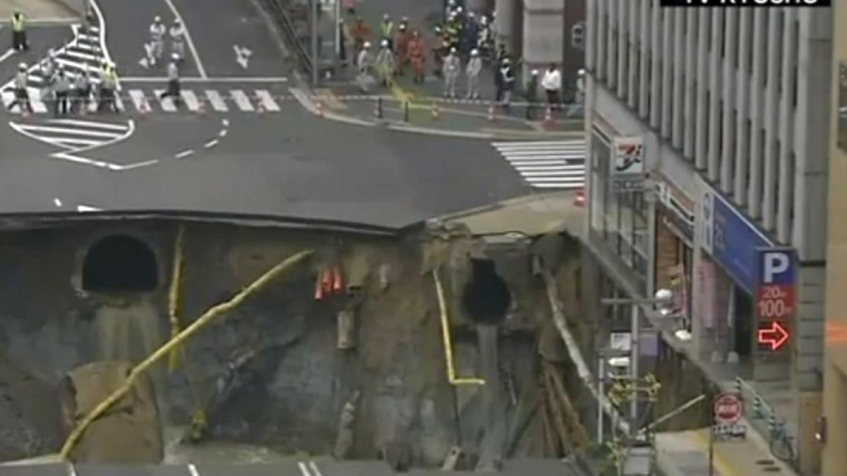 video o strada dintr un mare oras japonez s a surpat
