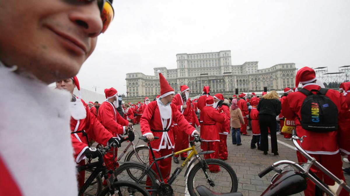 Primăria Capitalei vrea evenimente de sărbători în Piaţa Constituţiei