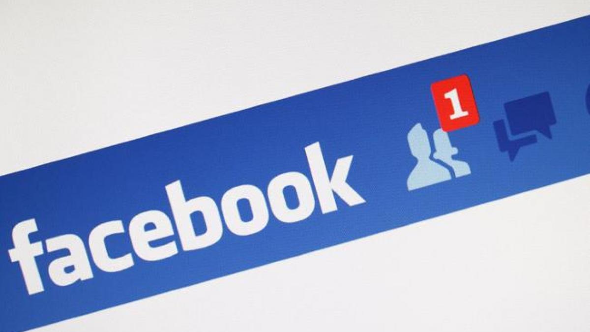 Facebook ar putea introduce avertismente privind conţinutul fals, în încercarea de a combate dezinformarea 