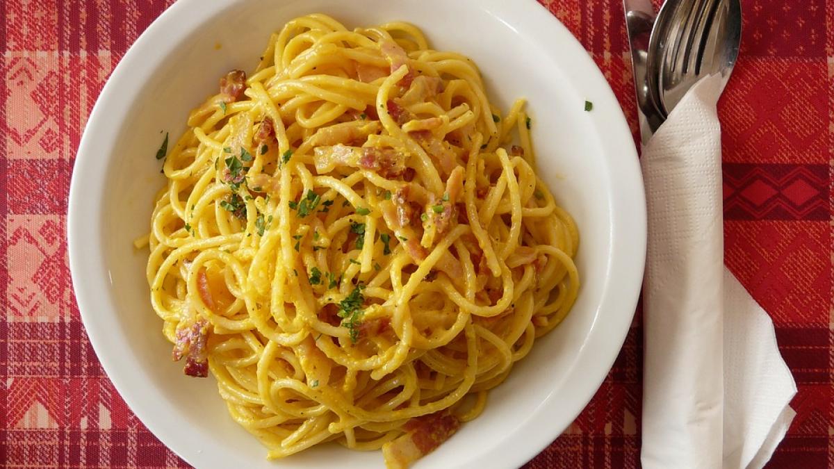 REŢETA ZILEI: Paste carbonara
