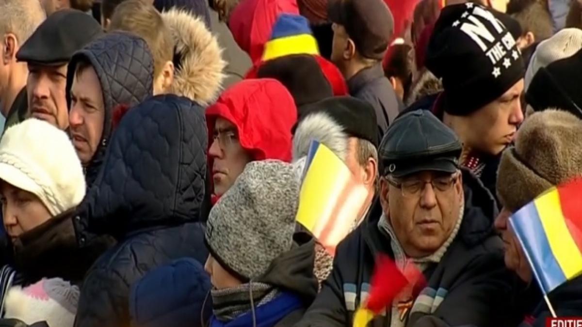 Incident la parada de Ziua Naţională! Un bărbat ce deţinea o armă a fost oprit de autorităţi