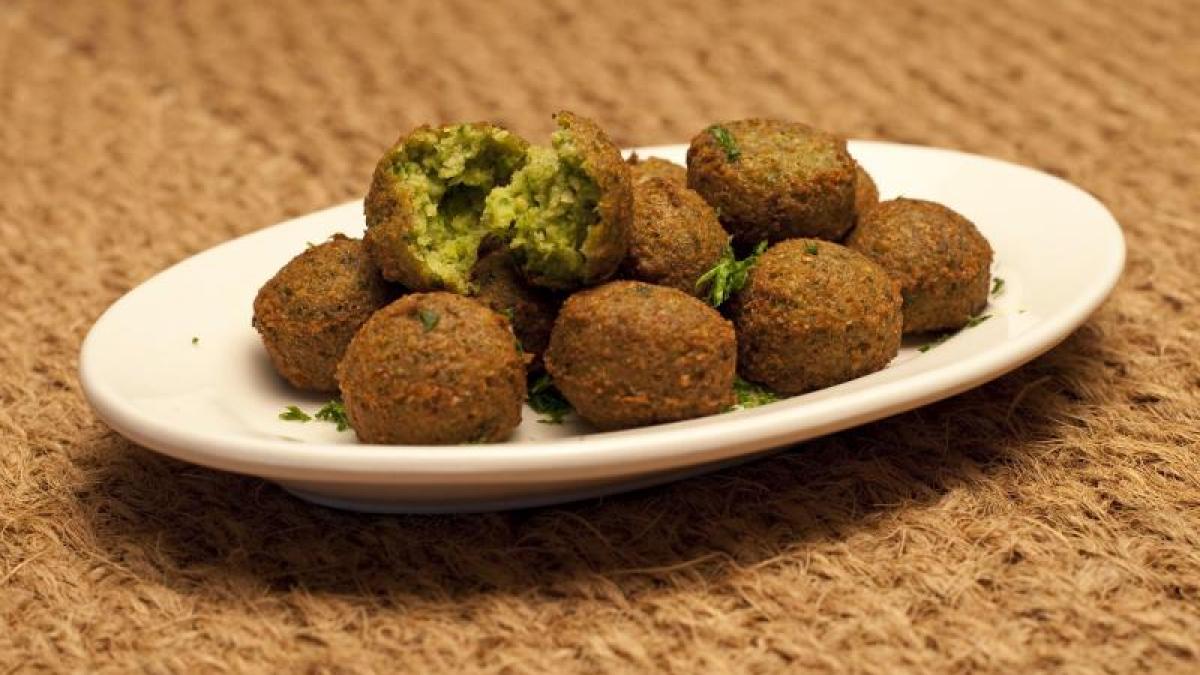 REŢETA ZILEI: Falafel