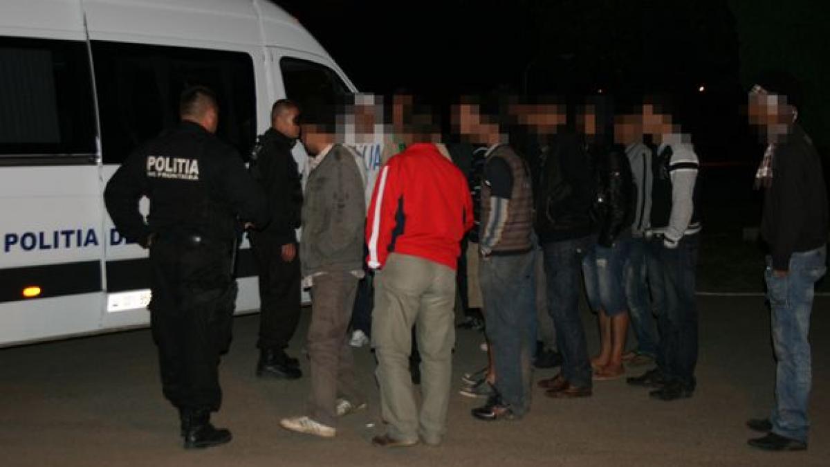 Grup de 17 imigranți ilegali, prinși de polițiștii de frontieră din Timiș