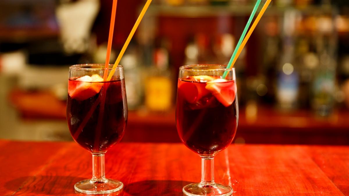 REŢETA ZILEI: Sangria