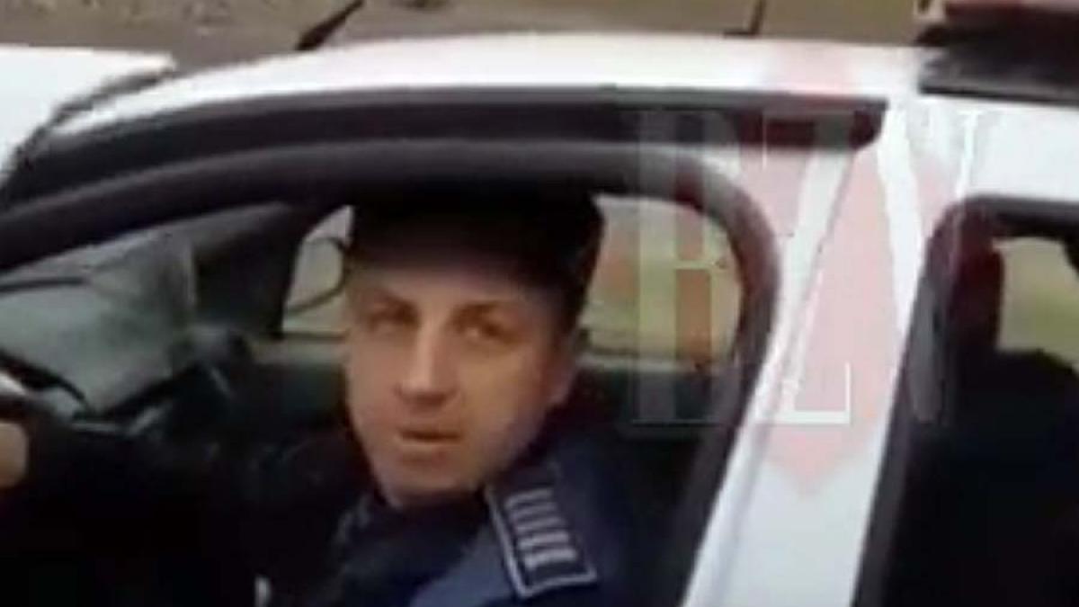 Vaslui - Video - Mai mulți polițiști sunt cercetați pentru că au bătut un bărbat