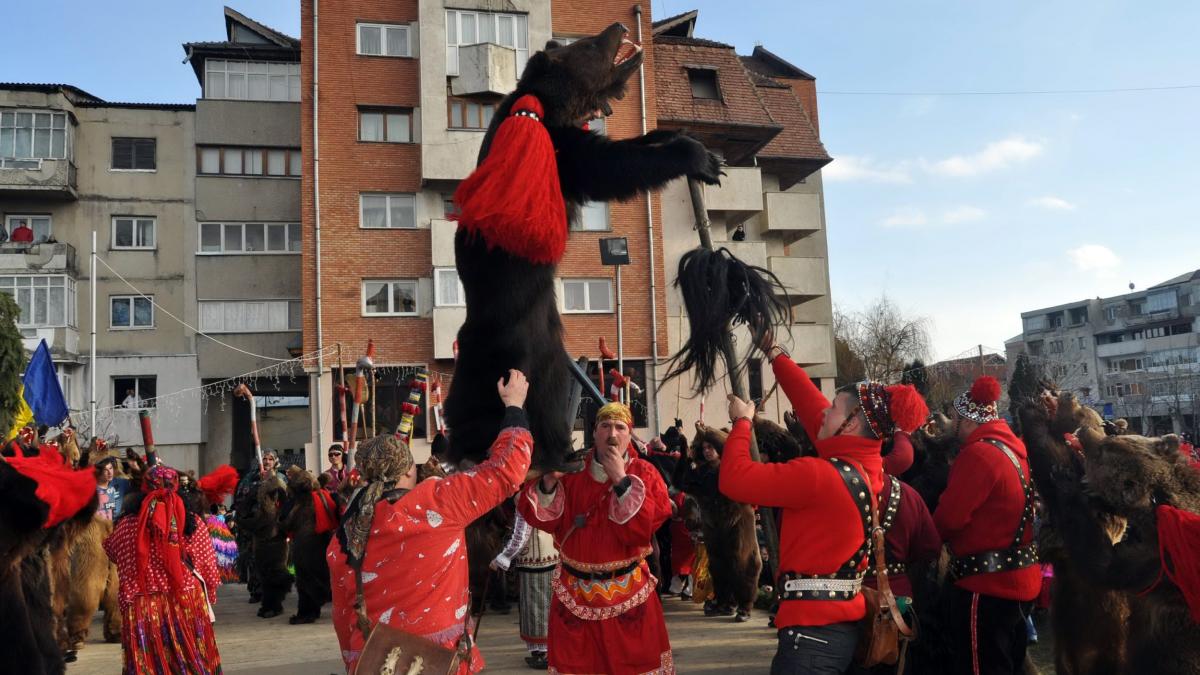 Spectaculos alai al datinilor în Moldova