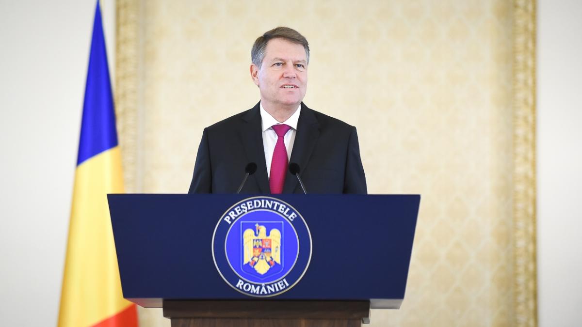 Iohannis, în mesajul de Anul Nou: Dragi români, nu vă pierdeţi încrederea în România