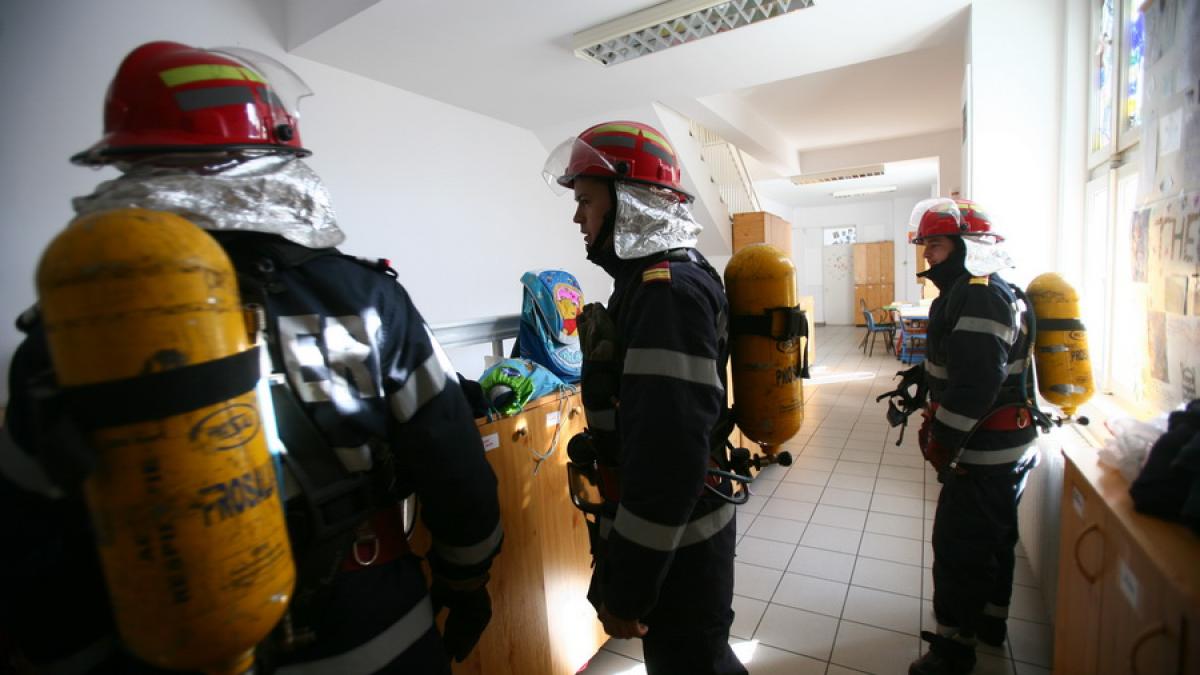 Tulcea: Circa 40 de persoane, evacuate dintr-un centru de plasament