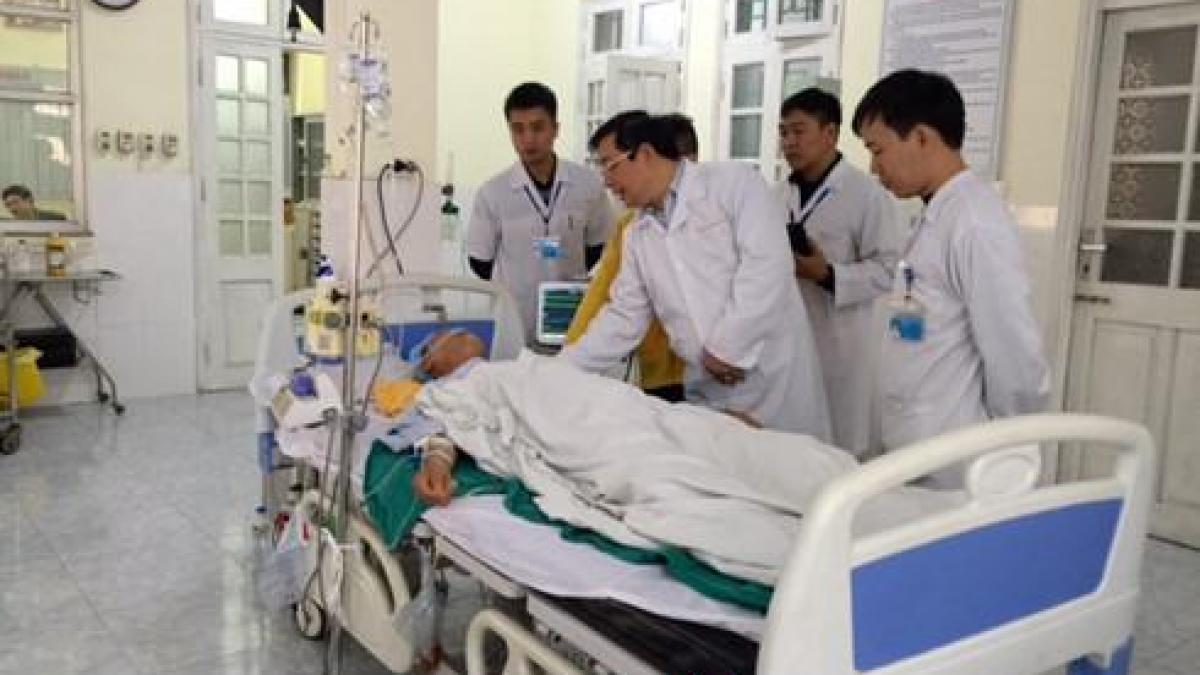Un bărbat a trăit 18 ani cu o foarfecă în abdomen