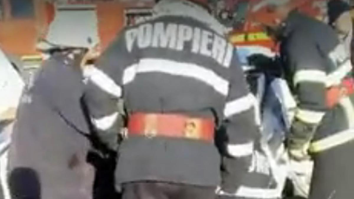 VIDEO - Buzău: Accident grav pe DN2; doi morţi şi patru răniţi
