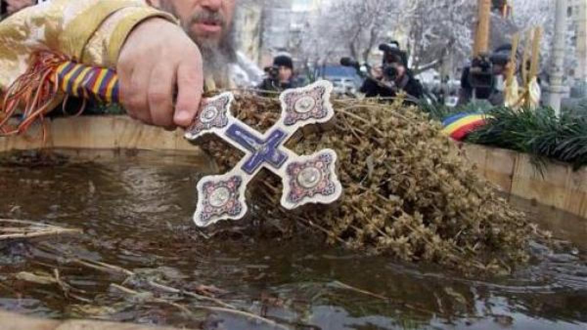 Slujbele tradiționale de Bobotează de la malul mării sunt anulate din cauza condițiilor meteo nefavorabile