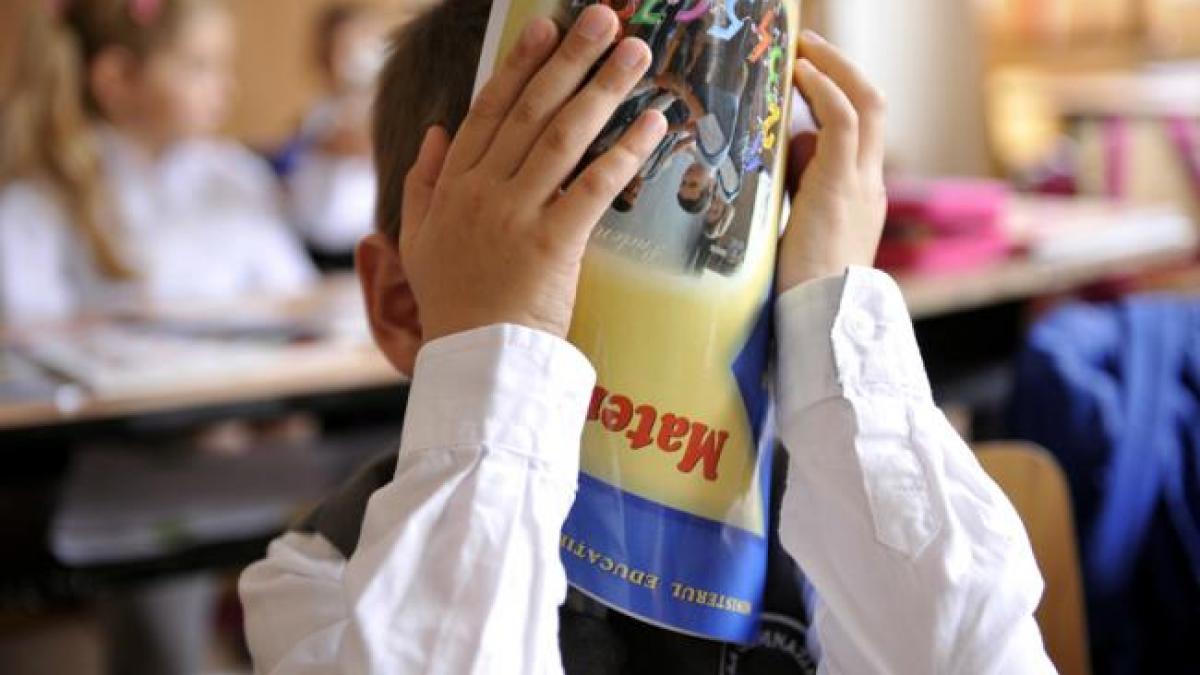 Vaslui: S-a decis suspendarea cursurilor în toate şcolile din judeţ, pentru ziua de luni 