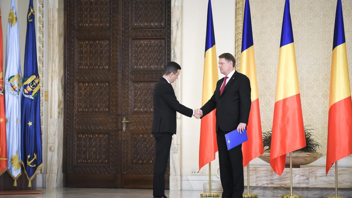 Discuţii între Klaus Iohannis, Sorin Grindeanu şi Viorel Ştefan, pe tema bugetului