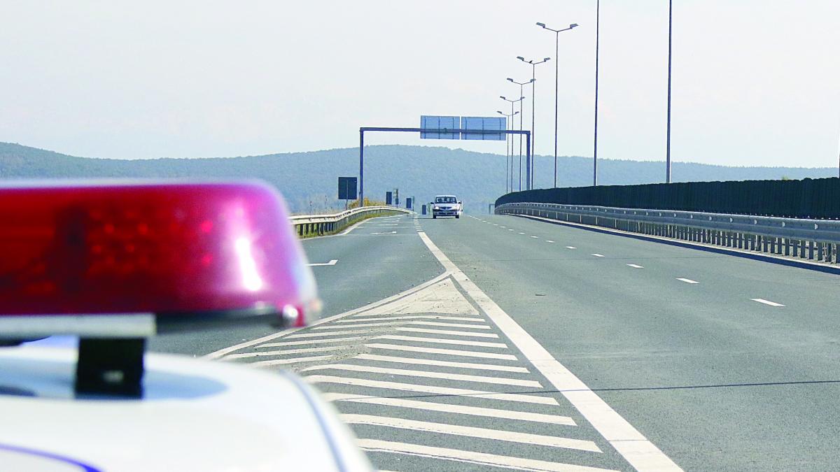 Autostrada A 1 Sibiu-Orăştie e blestemată: s-a stricat iar