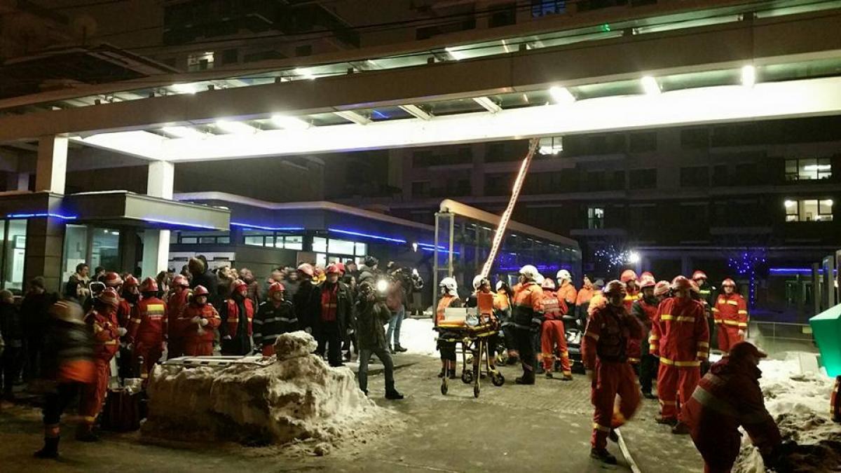 Incendiu Bamboo. Arafat: Incendiul este sub control, dar mai sunt focare în clădirea prăbuşită