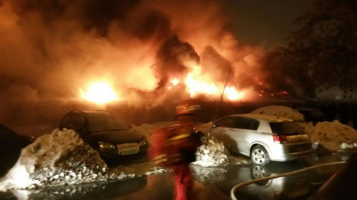 Incendiu Bamboo - MAI: 44 de persoane au ajuns la spital, doar 5 mai sunt internate