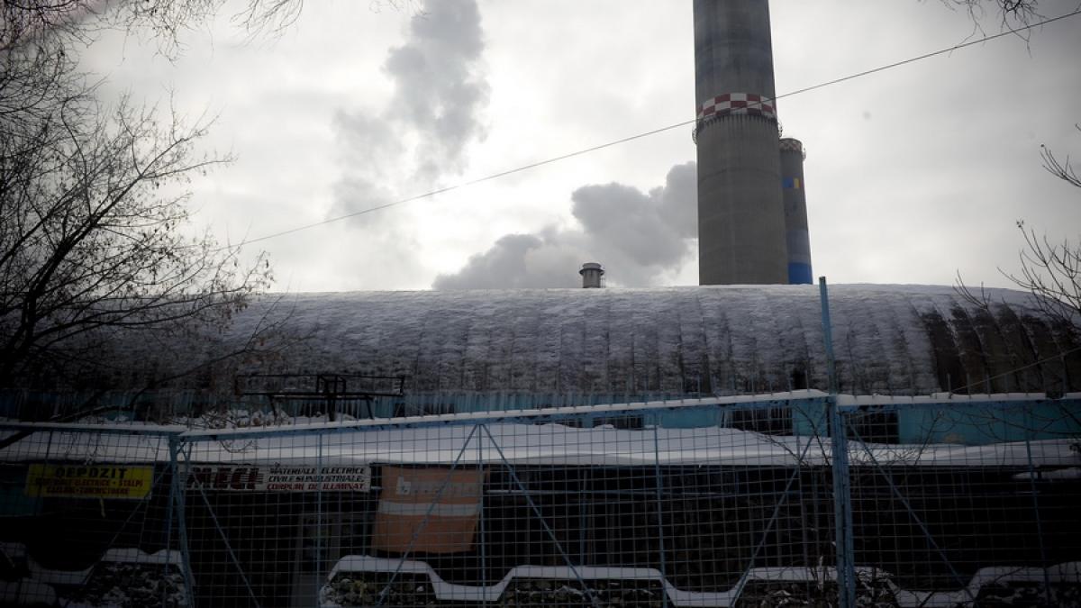 Craiovenii stau în frig din cauza unei avarii majore la CET 2