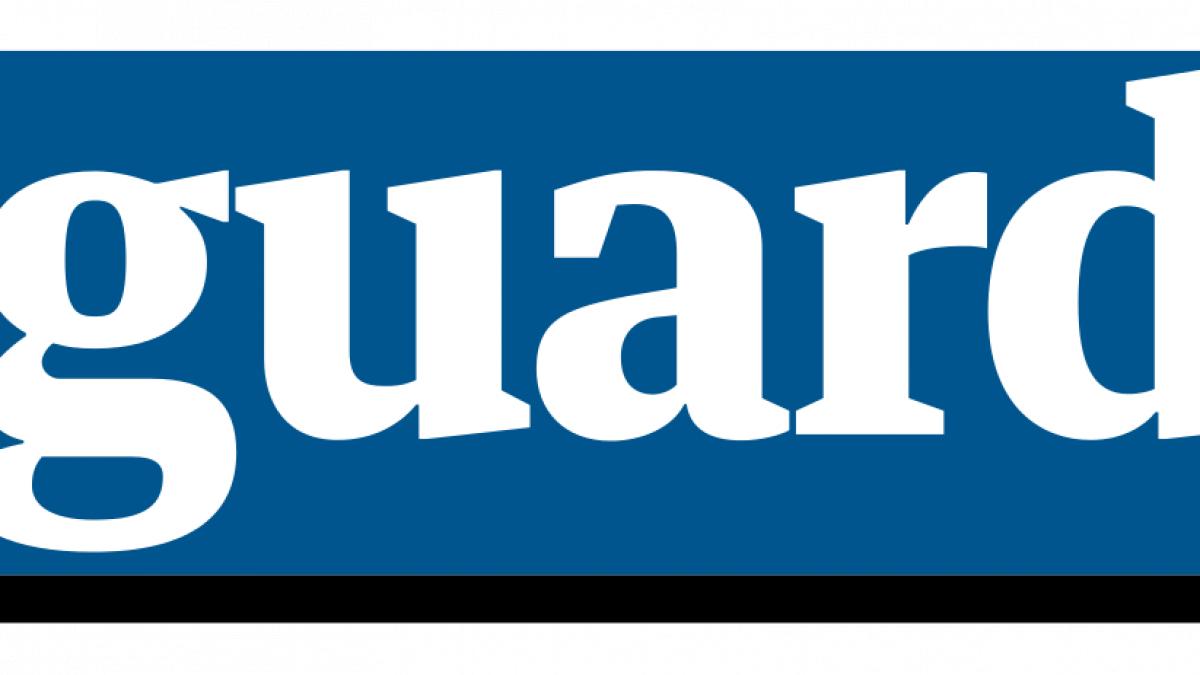 "The Guardian" ar putea deveni tabloid şi tipărit de concurenţă