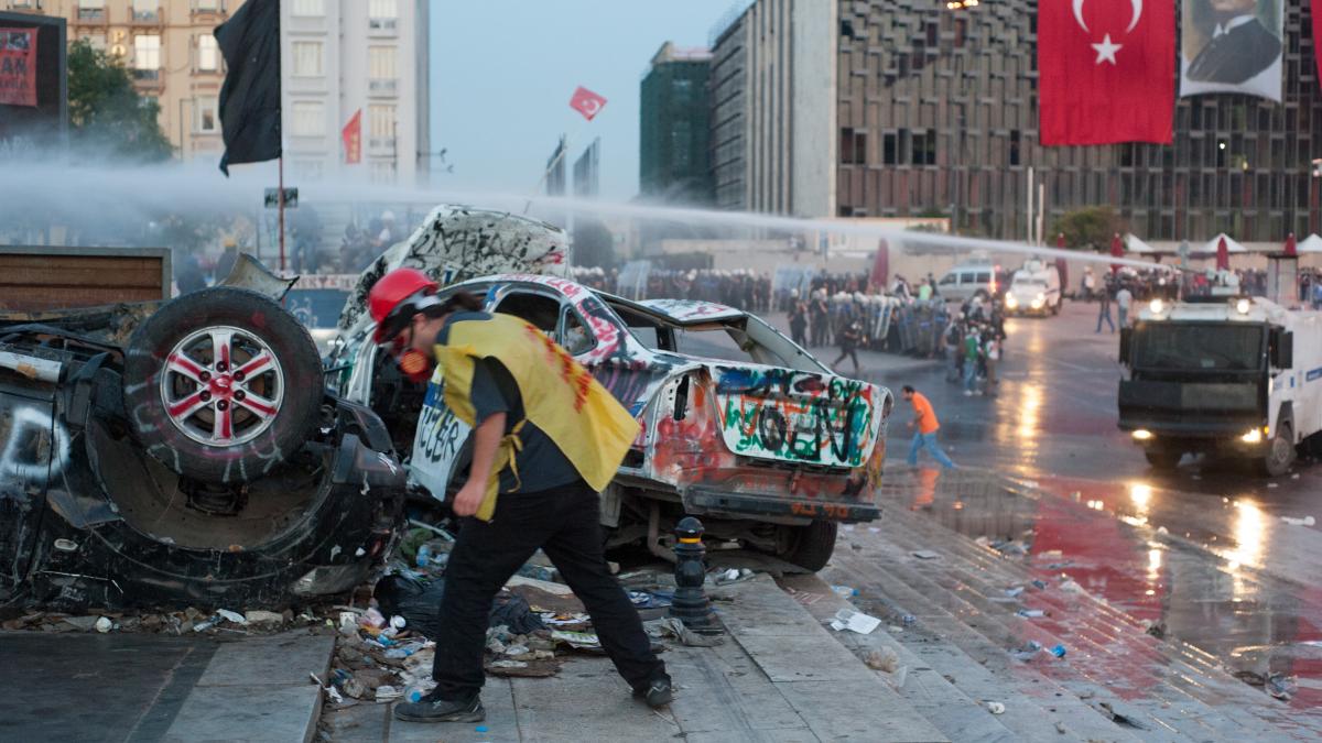 Numărul violenţelor la adresa jurnaliştilor în Europa este tot mai mare