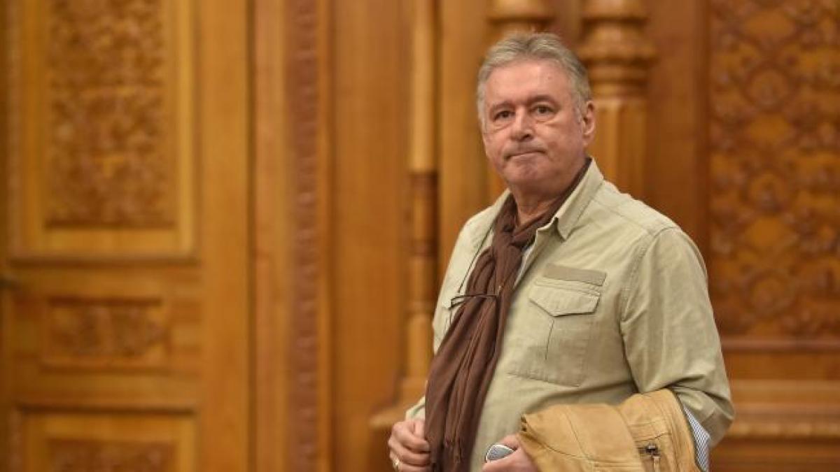 Mircea Duşa şi Mădălin Voicu, numiţi secretari de stat în MApN şi Ministerul Culturii de premierul Grindeanu 