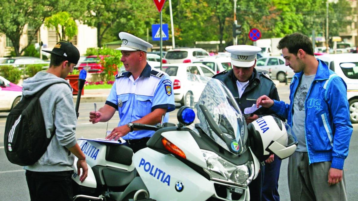 Avertisment pentru șoferi. Amenzile de circulație urcă până la 2.900 de lei