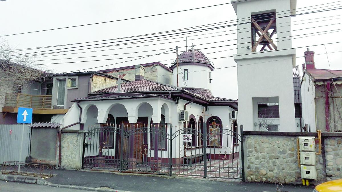 „Păcatele slujitorilor Domnului”.   Construcţii cu cântec pe sfintele şantiere