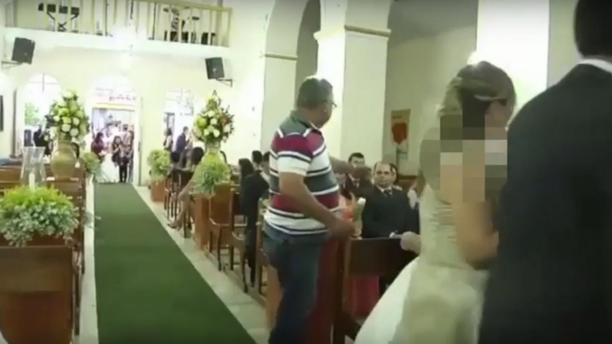 video un barbat a condus mireasa la altar si apoi a deschis focul asupra invitatilor scena groazei a fost filmata