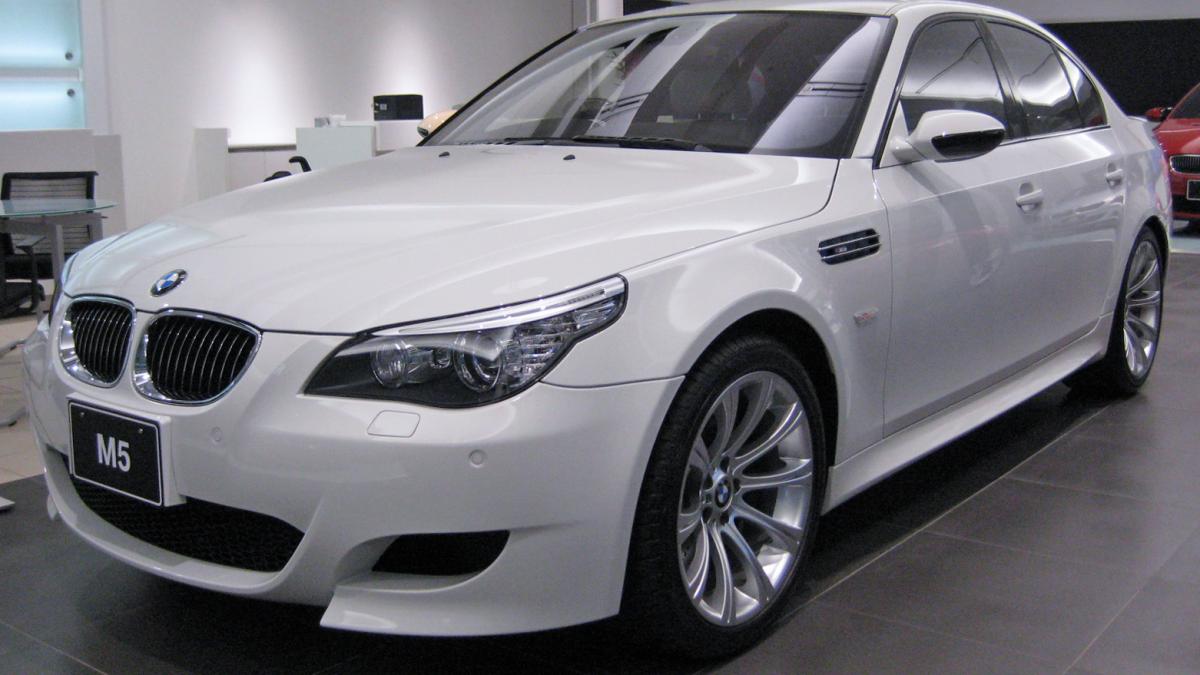 Aproximativ 230 de mii de mașini BMW sunt rechemate în service