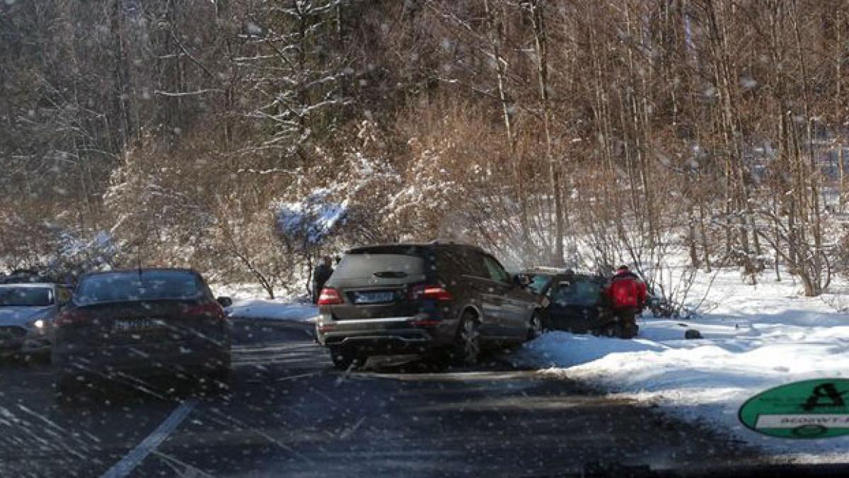 JUDEȚUL BRAȘOV: TRAFICUL PE DN1E ESTE OPRIT, DIN CAUZA UNUI ACCIDENT RUTIER