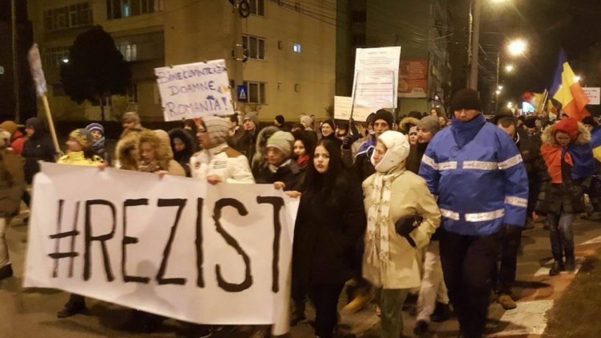 Protestul cu omletă de la Sibiu. Demonstraţiile, suspendate