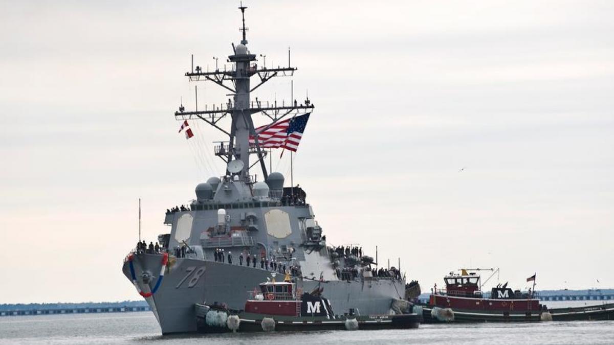 Incidente în Marea Neagră, trei avioane militare ruseşti s-au apropiat periculos de distrugătorul USS Porter