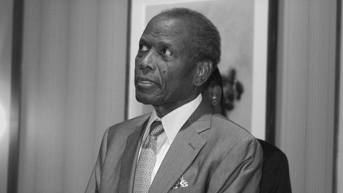 Sidney Poitier, un titan al cinematografiei, împlinește 90 de ani