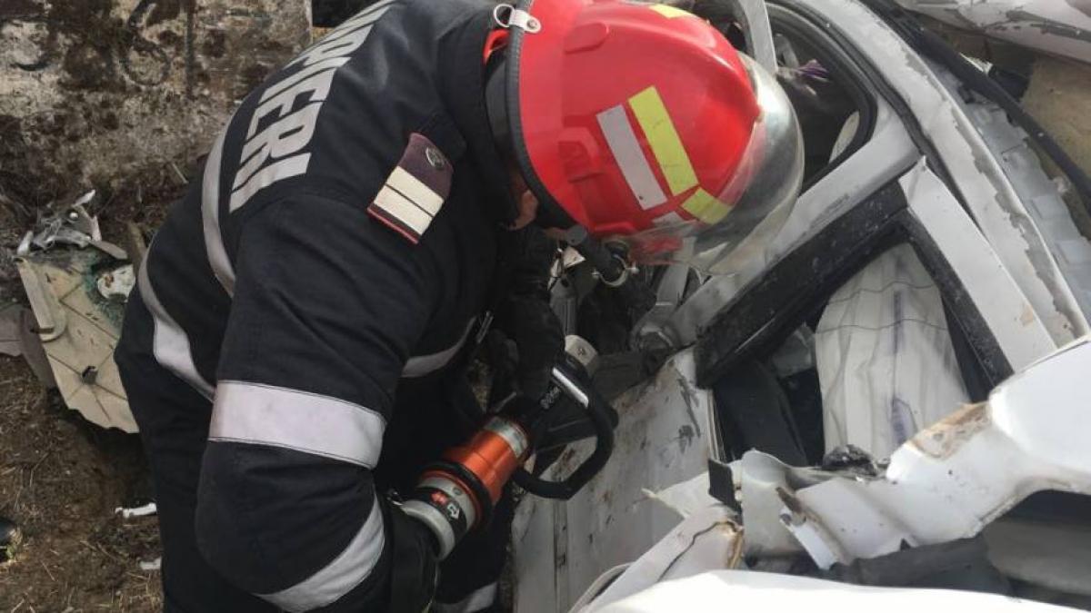 ACCIDENT RUTIER SINISTRU în Constanţa; şoferul unui autoturism a fost DECAPITAT