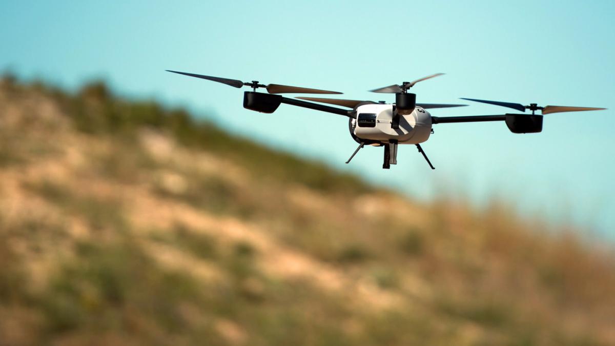 Un bărbat a încercat să introducă droguri în Penitenciarul Mioveni cu o dronă. DIICOT anchetează cazul