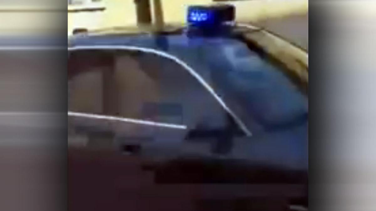 VIDEO - Romii din Lugoj şi-au dotat maşinile cu sirene şi girofaruri