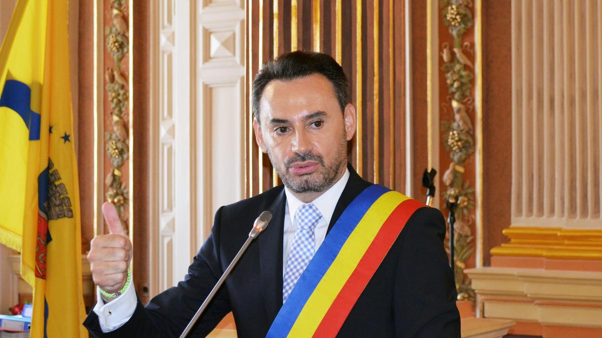 Cum îl ajuta primarul Falcă pe afaceristul Falcă