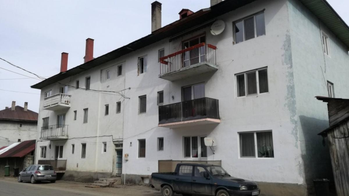 Bistrița - Cadavrele a 3 bebeluși, descoperite în podul unui bloc de locuințe