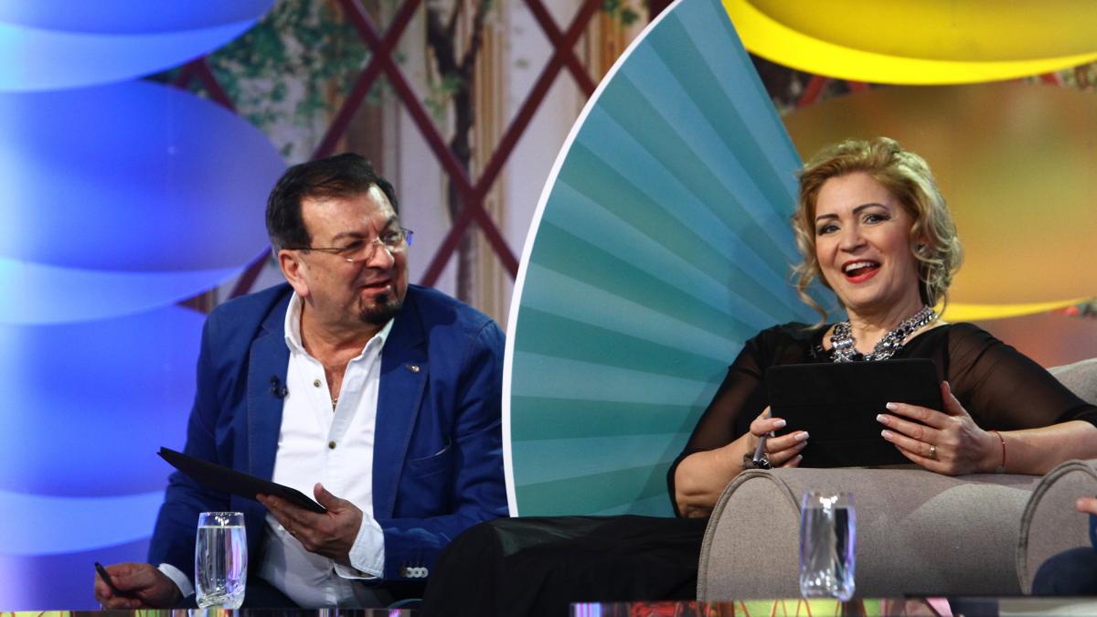 Maria Buză: ”Eu fac baie, da’ în ţuică! Ieşi de-acolo dezinfectat!” :)