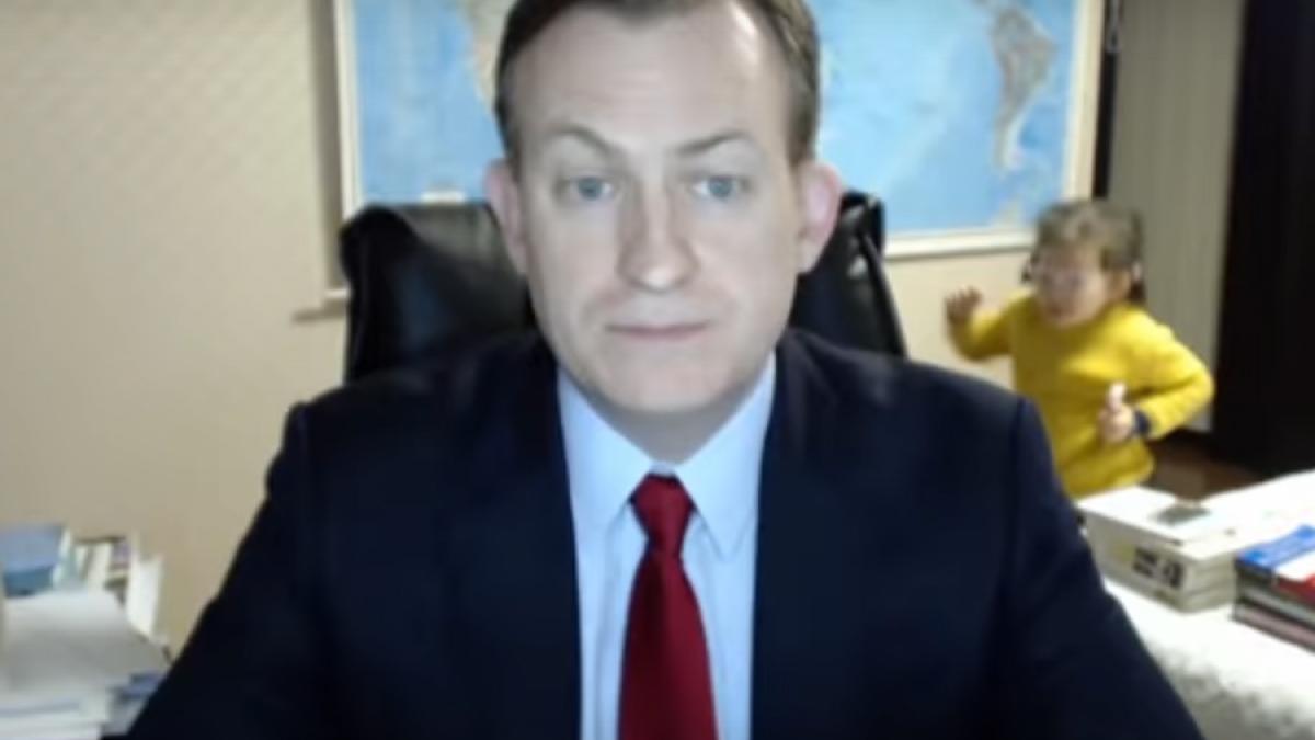 video viral scene ilare in timpul unui interviu bbc