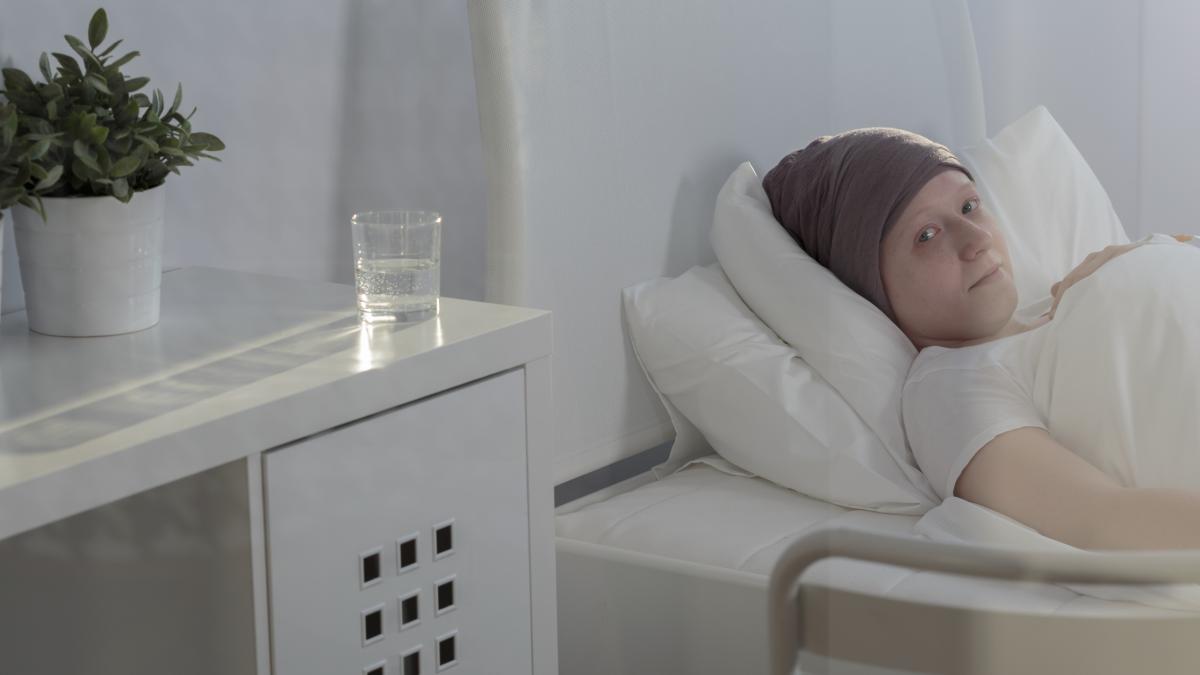 Copiii cu cancer, trataţi cu promisiuni. Medicii, cu anchete