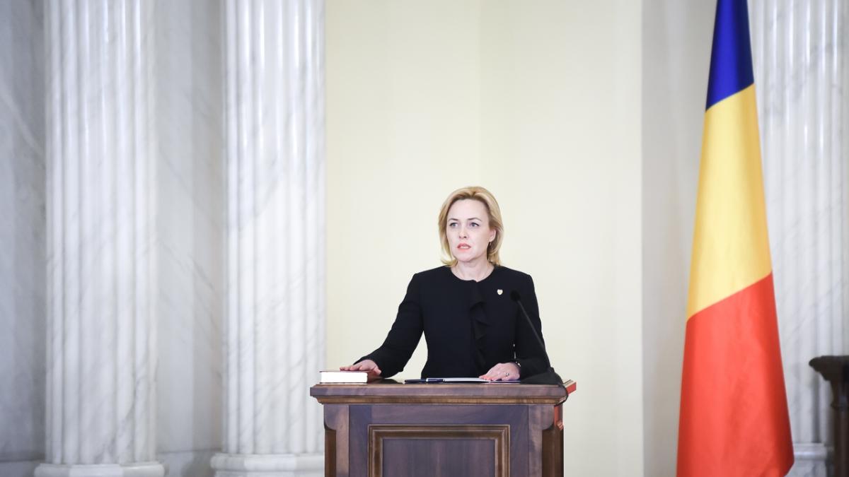 Carmen Dan: Ne-am dorit, prin Cartea Electronică de Identitate, să întărim elementele de siguranţă