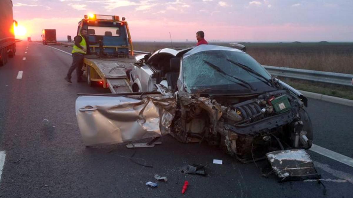 Angajat al Poliţiei de Frontieră Arad, beat şi fără carnet, a provocat un accident rutier grav