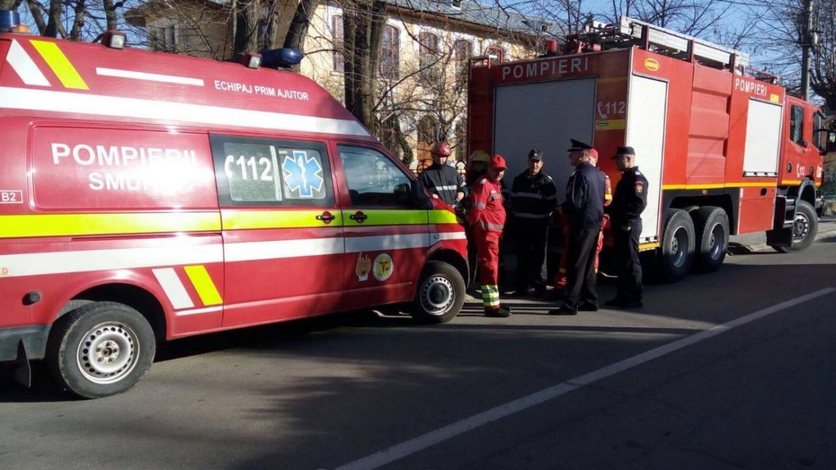 UPDATE - Alerta atipică cu bombă la un liceu din Târgoviște. A fost solicitată negocierea. Alerta a fost ridicată