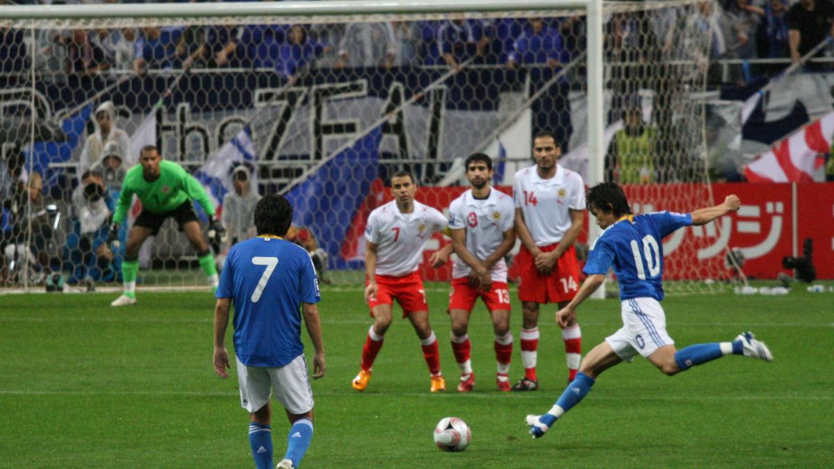 Un suporter a încercat să intre cu materiale pirotehnice pe Cluj Arena, înaintea meciului România-Danemarca