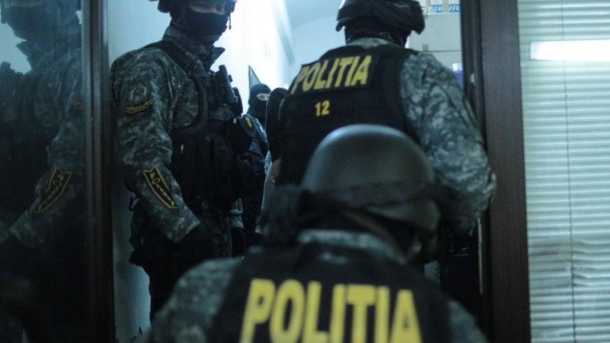 DIICOT a destructurat 3 reţele de contrabandă cu ţigări, din Caraş Severin