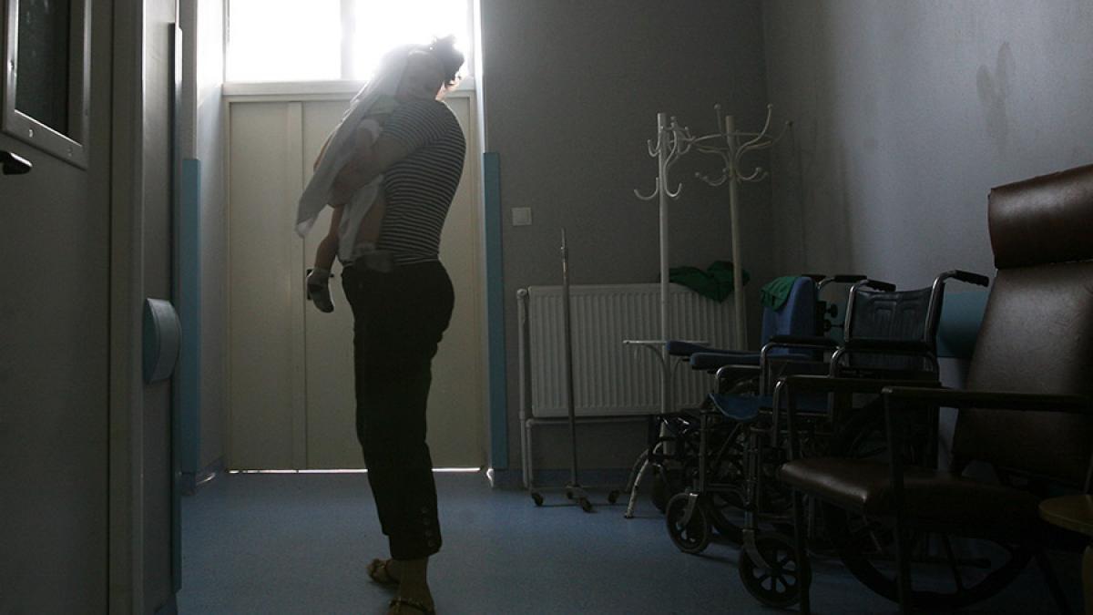 Buzău: Suspiciune de botulism la o fetiţă în vârstă de şapte ani