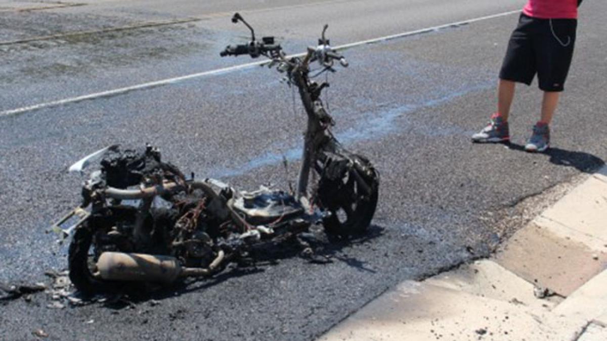 Suceava - Un adolescent a furat un moped dar care a luat foc în timp ce încerca să-l pornească