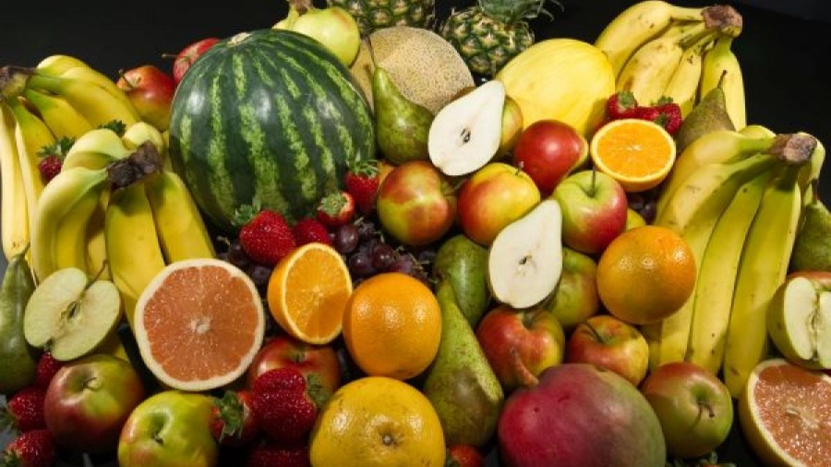 Trebuie SĂ ȘTII asta: ce fructe și legume SĂ EVIȚI, dacă vrei SĂ SLĂBEȘTI