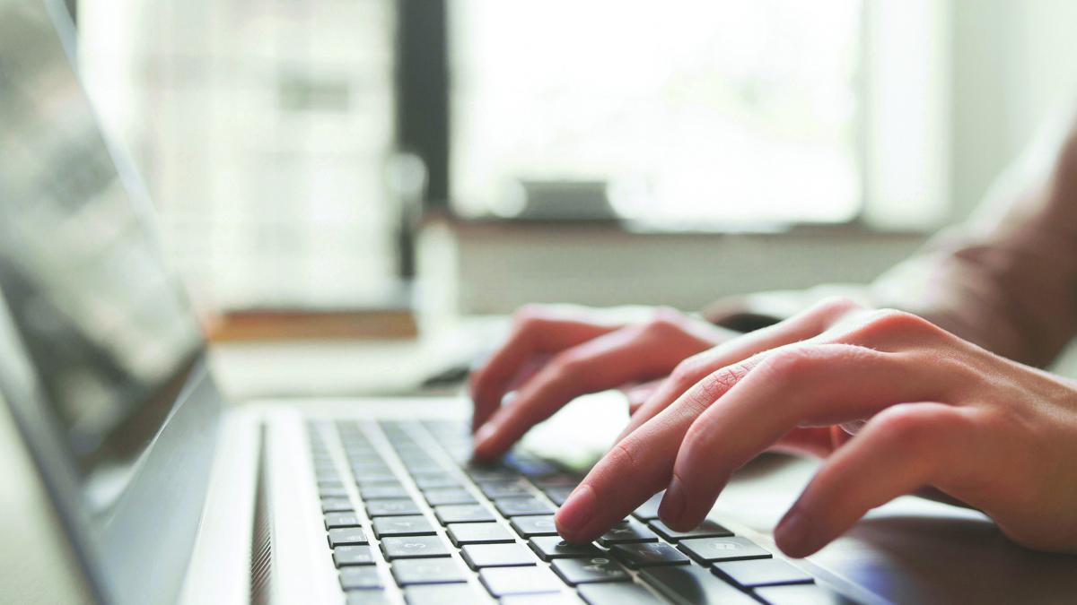 Petiție online: “Opriți abuzurile în școlile speciale”